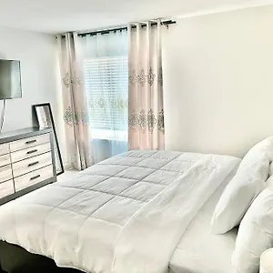Spacious 4-bedroom House,6beds With Office Space , Charlotte United States